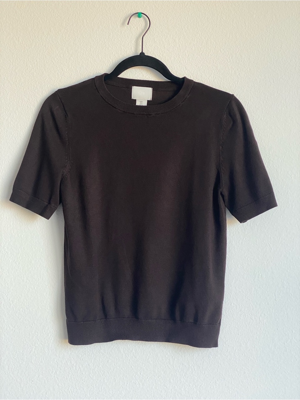 Women’s Short-Sleeve Knit Sweater - Dark Brown